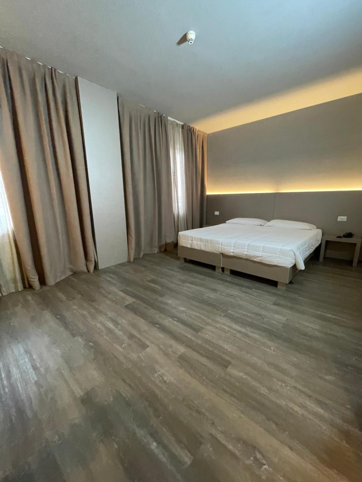 Hotel Albatros Mestre Exteriér fotografie