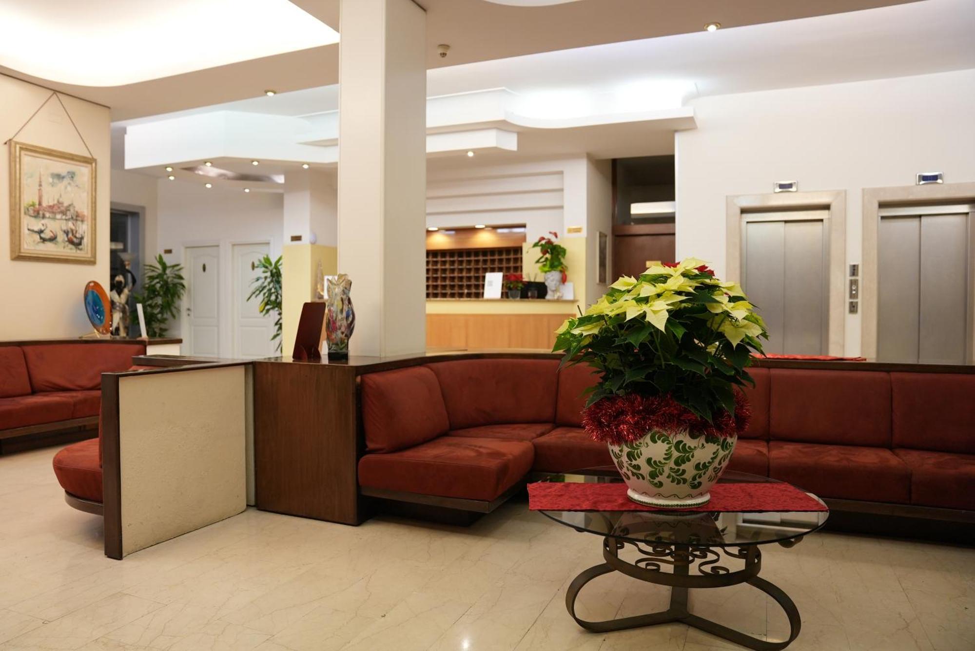 Hotel Albatros Mestre Exteriér fotografie