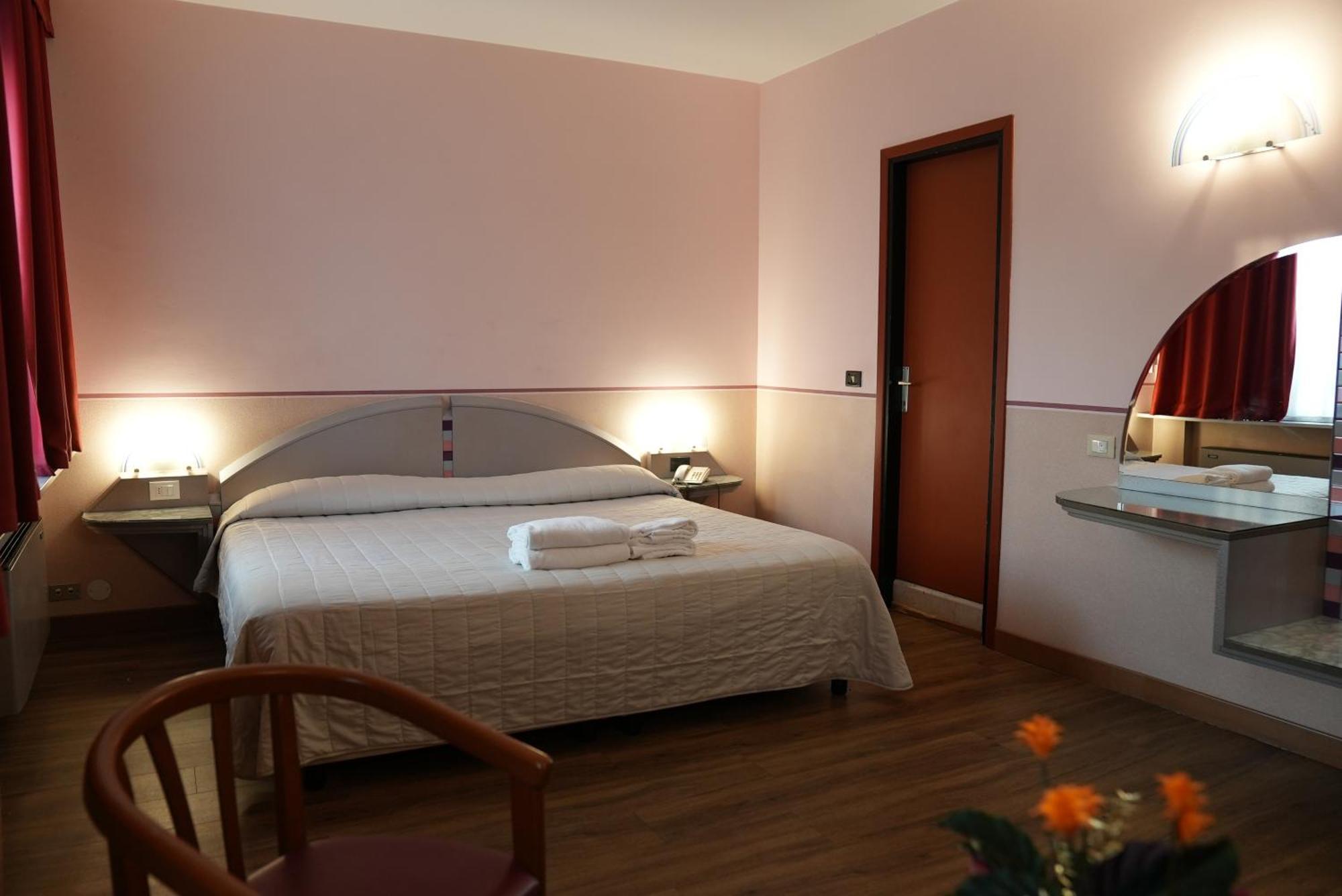 Hotel Albatros Mestre Exteriér fotografie