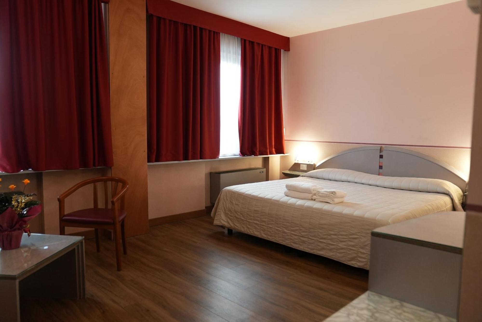 Hotel Albatros Mestre Exteriér fotografie